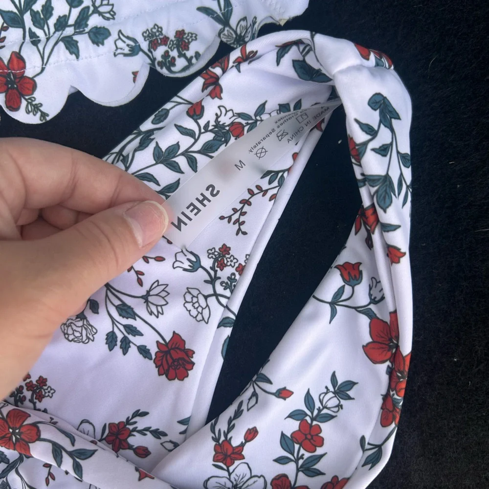 Floral Bikini - Picture 2 of 4